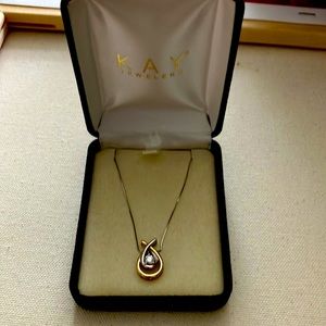 Necklace perfect Love Gift 14k Tr gold w/diamond Pendant pre-owned ex condition